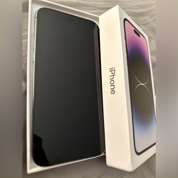 Apple iphone 14 Pro max 256gb purple. New. AT&T carrier locked. - Picture 3 of 5